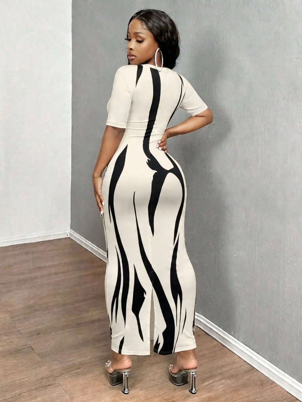 Women's Fashion Slim-Fit Printed Unlined Short-Sleeve Bodycon Floor Length Long Dress, Elegant All-Over Print, All-Season Wear