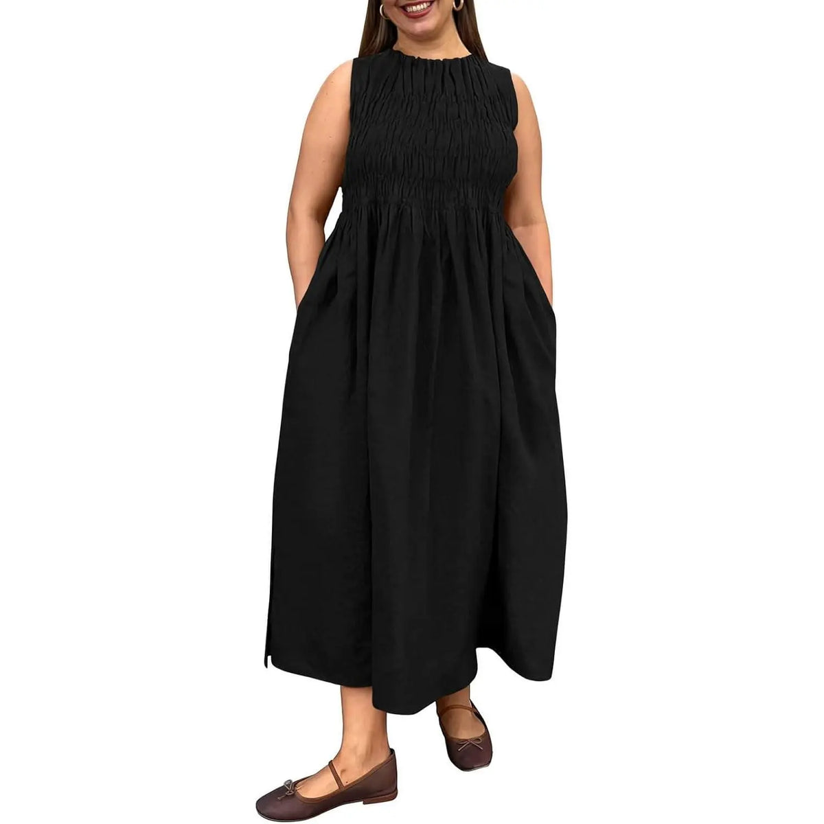 【Plus Size】TANKANEO Women's Plus Size Breathable Sleeveless Crewneck Ruched Maxi Dress with Pockets, Lightweight Casual Dresses for Day Wear & Beach, Matches Flat Shoes & Cardigan