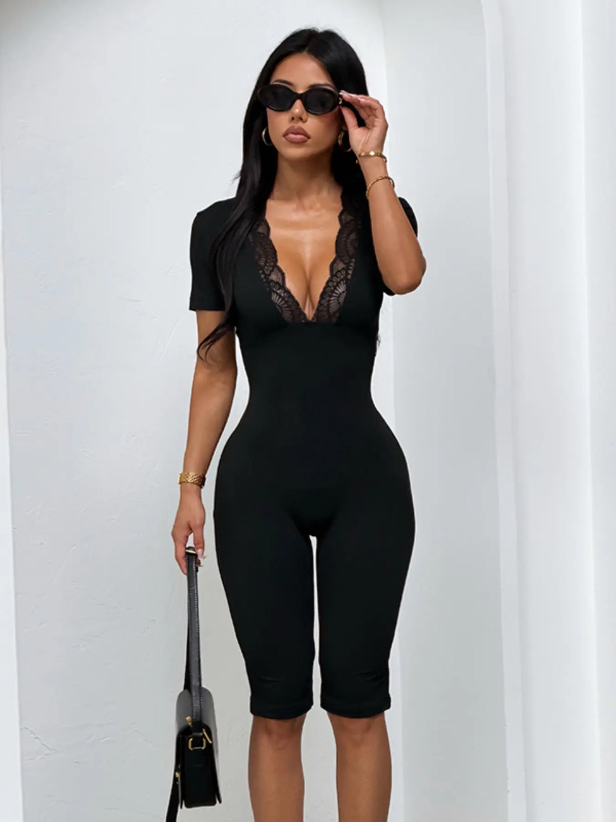 Lace V-Neck Romper, Elegant and Chic Design, Perfect for Special Occasions, Comfortable and Stylish, Ideal for Parties and Events, Fit