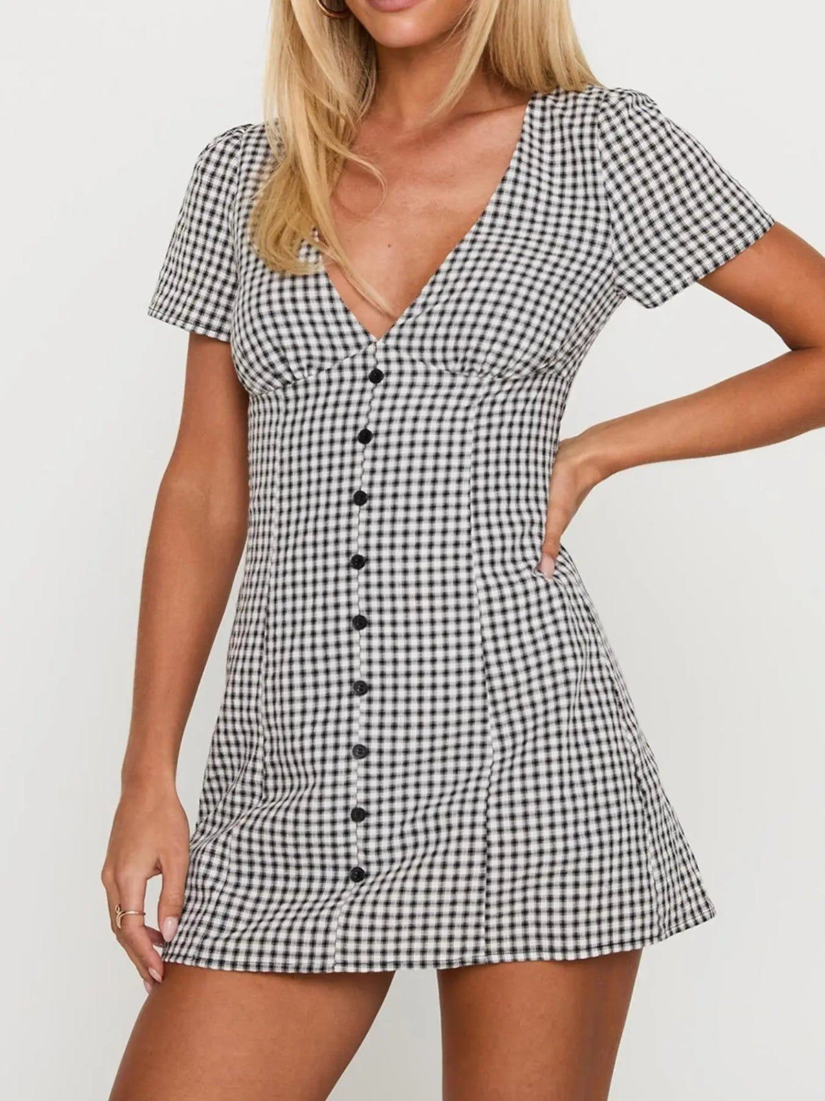 Women's Gingham Print Plaid Button Decor V Neck Dress, Casual Fashion Short Sleeve Dress for Daily Outdoor Wear, Ladies Clothes for Summer, Mini Dress, Summer Dresses