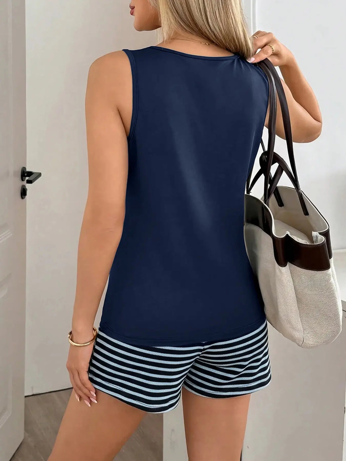 Summer Round-Neck Sleeveless Vest & Striped Shorts Beach Set, Casual Slim-Fit Matching Set