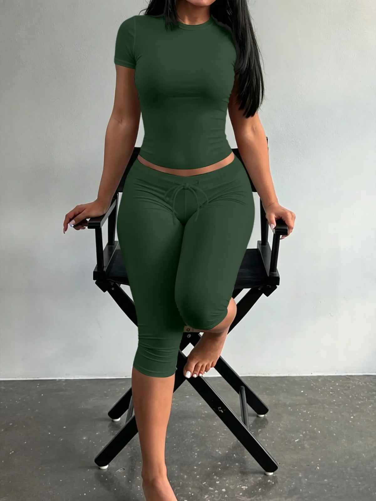 LW Home Women's Minimalist Solid Color Round Neck Short Sleeve T-Shirt and Adjustable Drawstring Cropped Pants Set, Summer Home Wear, Everyday
