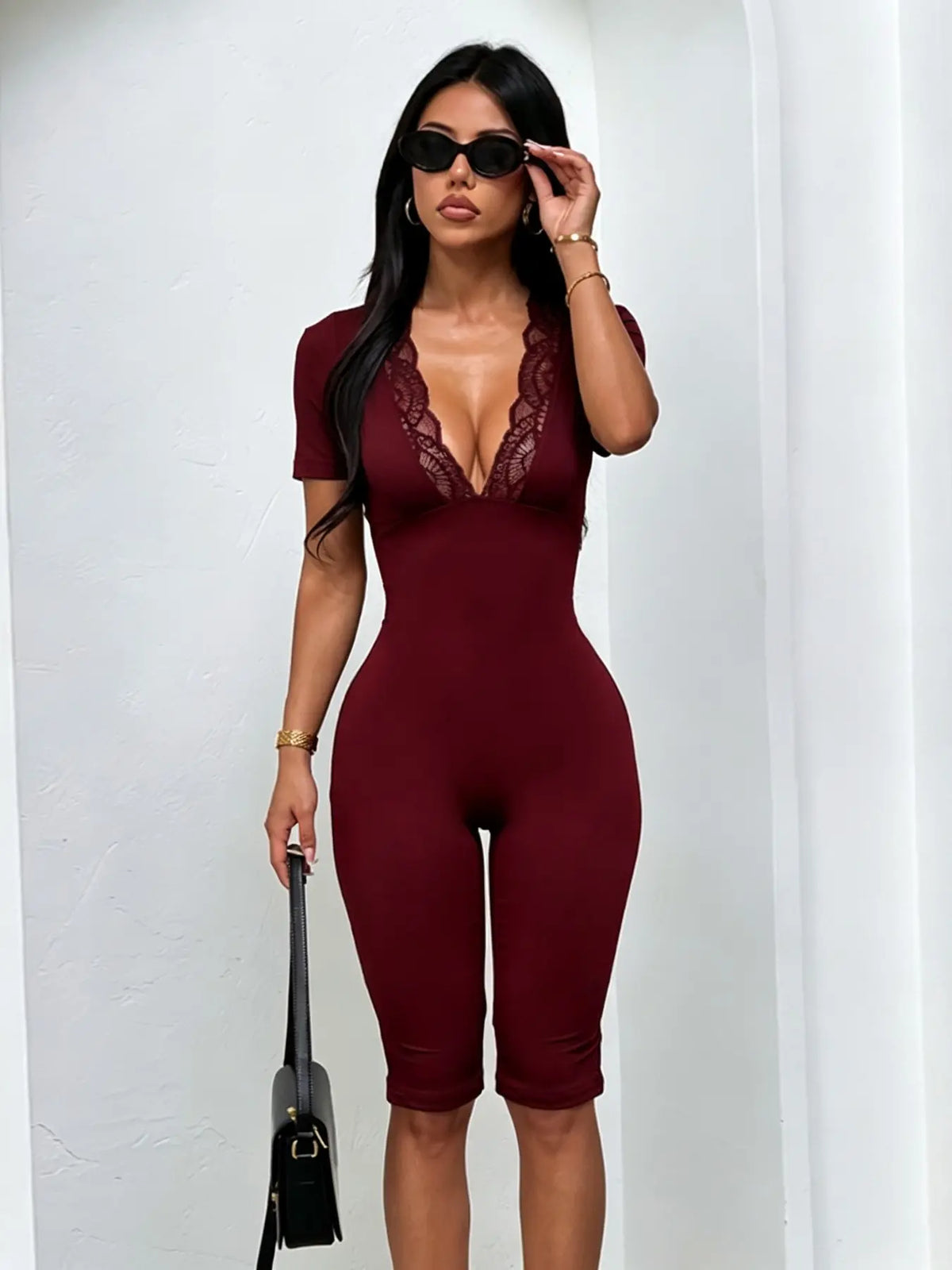 Lace V-Neck Romper, Elegant and Chic Design, Perfect for Special Occasions, Comfortable and Stylish, Ideal for Parties and Events, Fit